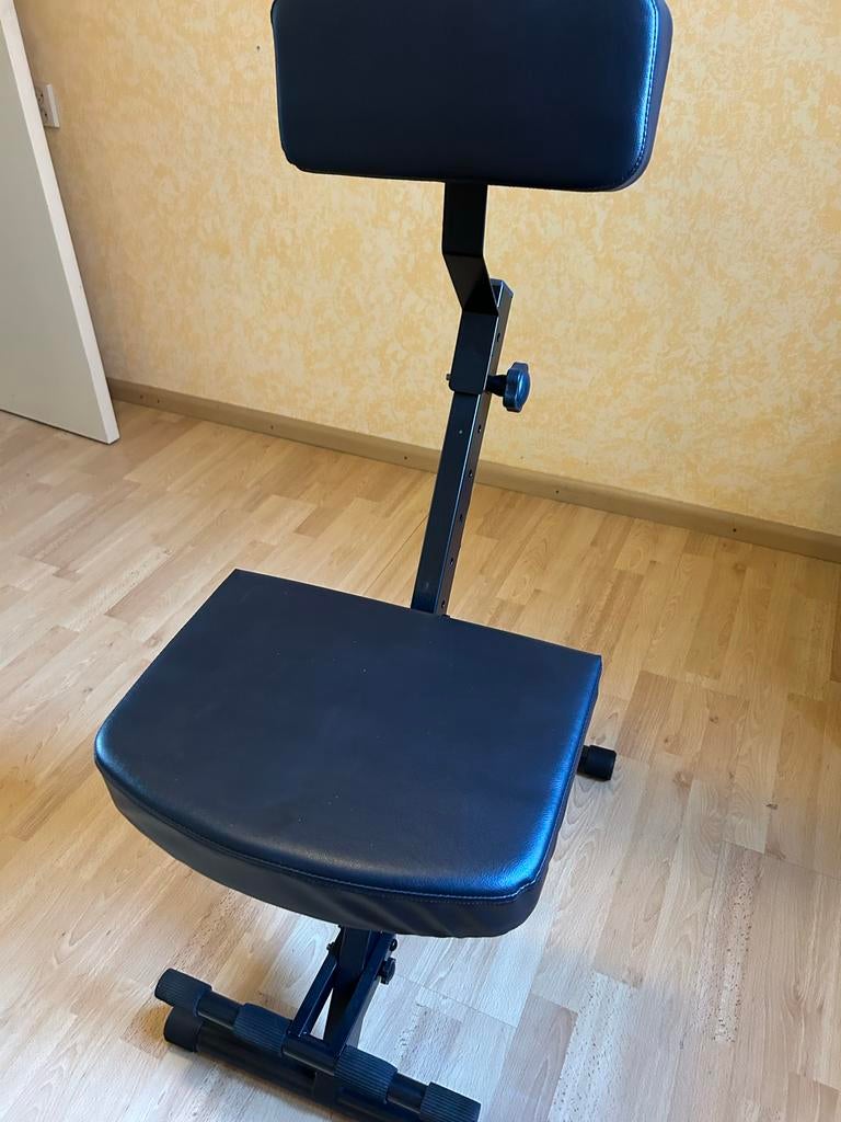 Gitaarkruk met rugleuning en verstelbare hoogte, Muziek en Instrumenten, Ophalen, Nieuw