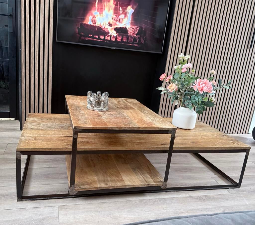 Loods 5 Salontafel van mangohout en metaal, Huis en Inrichting, Tafels | Salontafels, Ophalen, 50 tot 100 cm, 100 tot 150 cm, Zo goed als nieuw