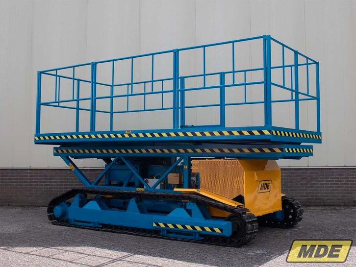 MDE C450D hoogwerker, Zakelijke goederen, Machines en Bouw | Liften, Steigers en Ladders, Ophalen
