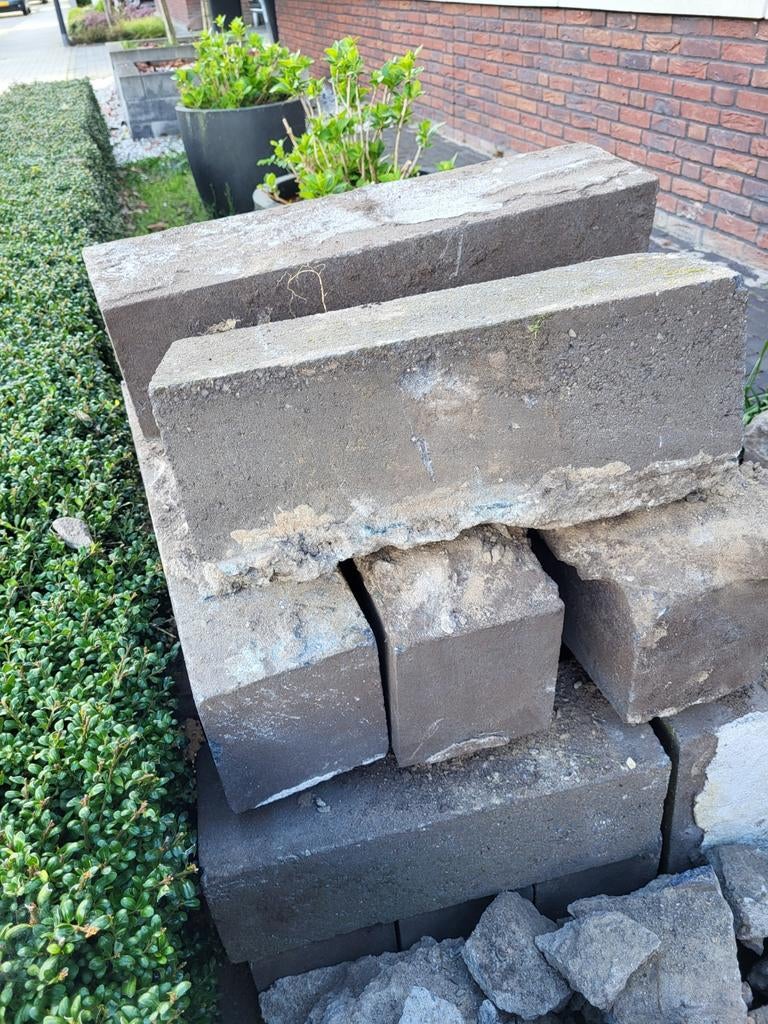 Gratis 20x stapelblok 60 en 45cm, Tuin en Terras, Bielzen en Borders, Ophalen, Minder dan 100 cm, Minder dan 25 cm