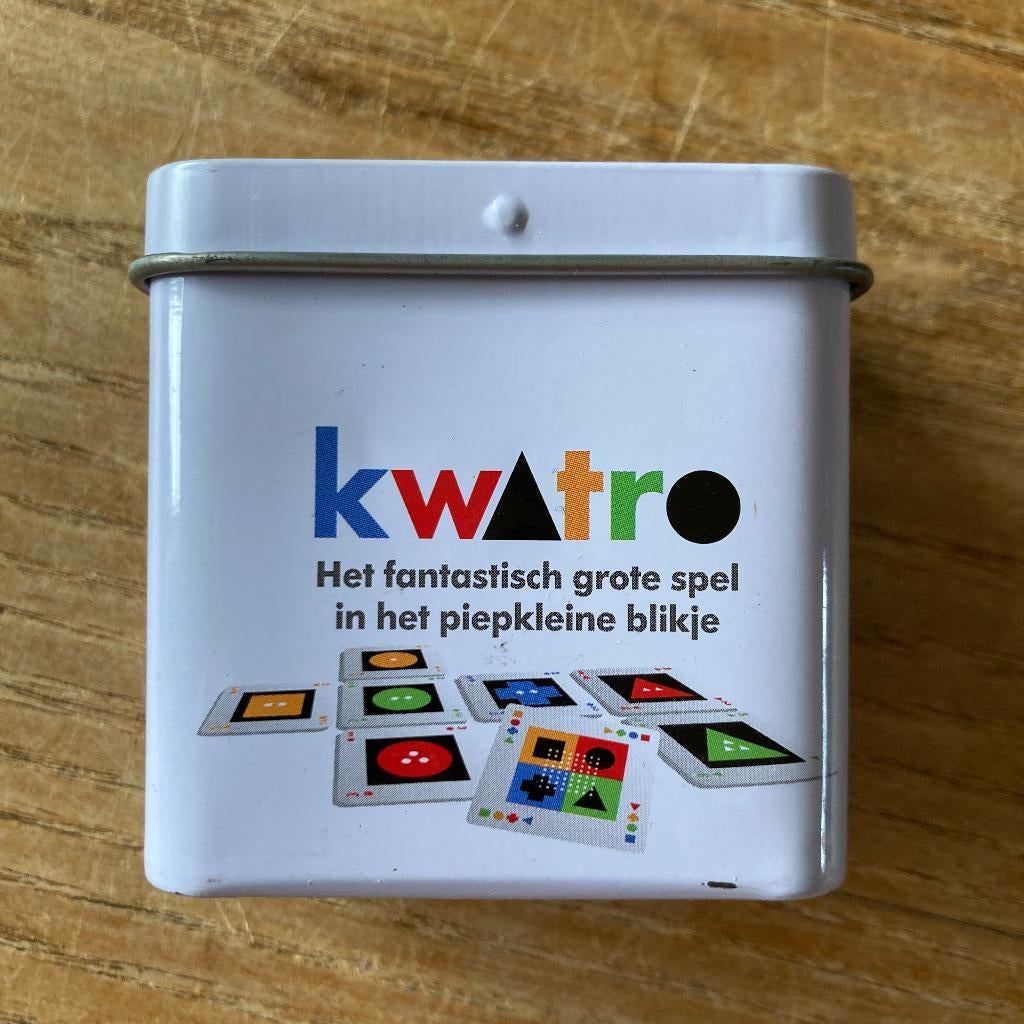 White Goblin - Kwatro (voor 2-4 spelers, 8+ jaar) zgan, Hobby en Vrije tijd, Gezelschapsspellen | Kaartspellen, Zo goed als nieuw