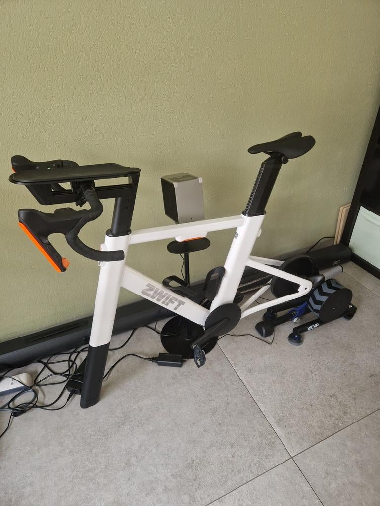 Zwift Ride en wahoo kickr power v 6.0, Ophalen, Zo goed als nieuw, Benen, Overige typen
