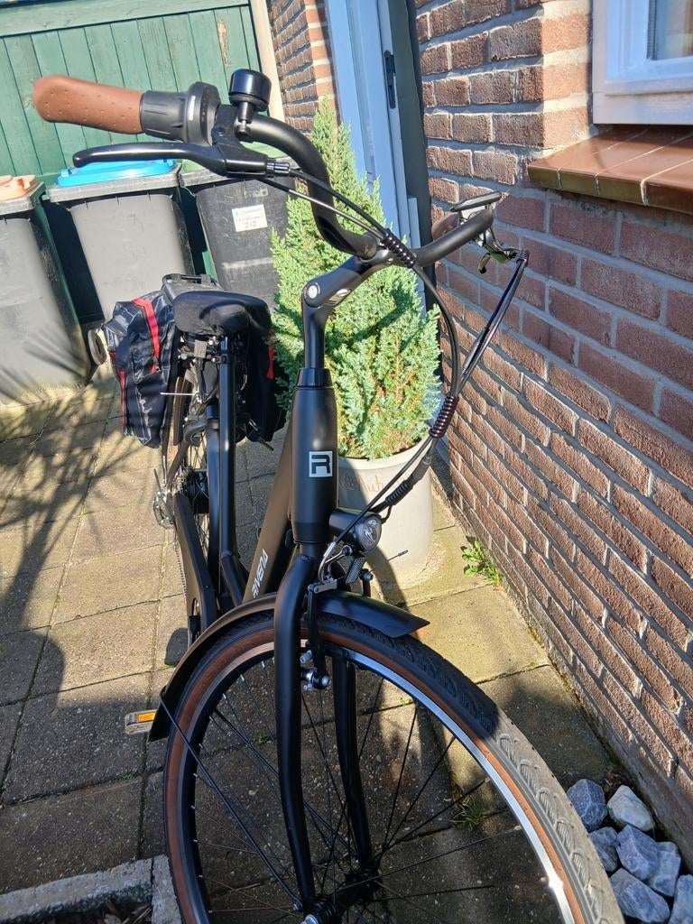 E bike te koop.  Merk. Rivena zwart 28 inch. 1 jaar oud., Ophalen, Overige merken
