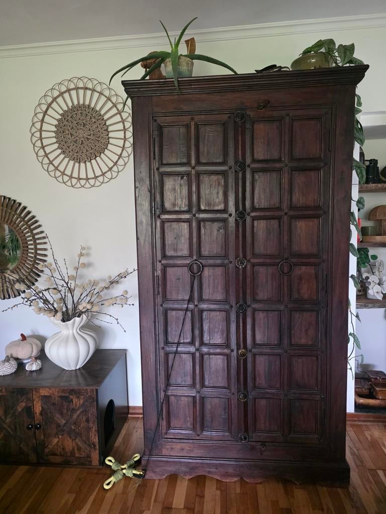 Koloniale massieve kast, Ophalen of Verzenden