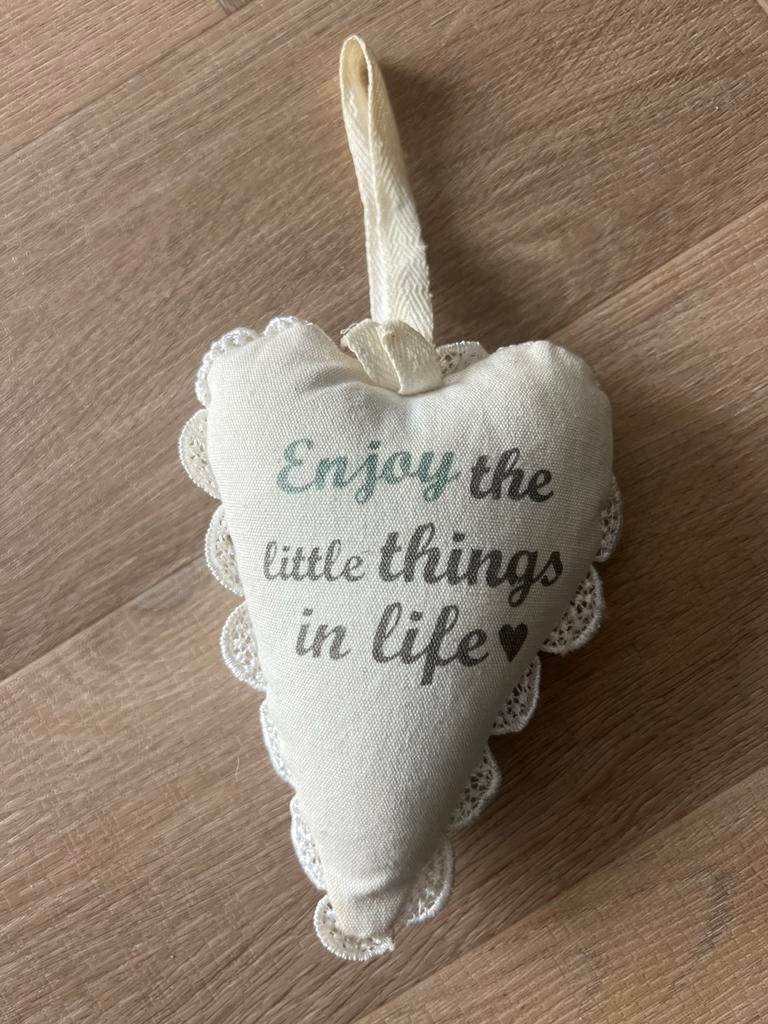 Hanger stof hart ‘Enjoy the little things in life’, Ophalen of Verzenden, Zo goed als nieuw