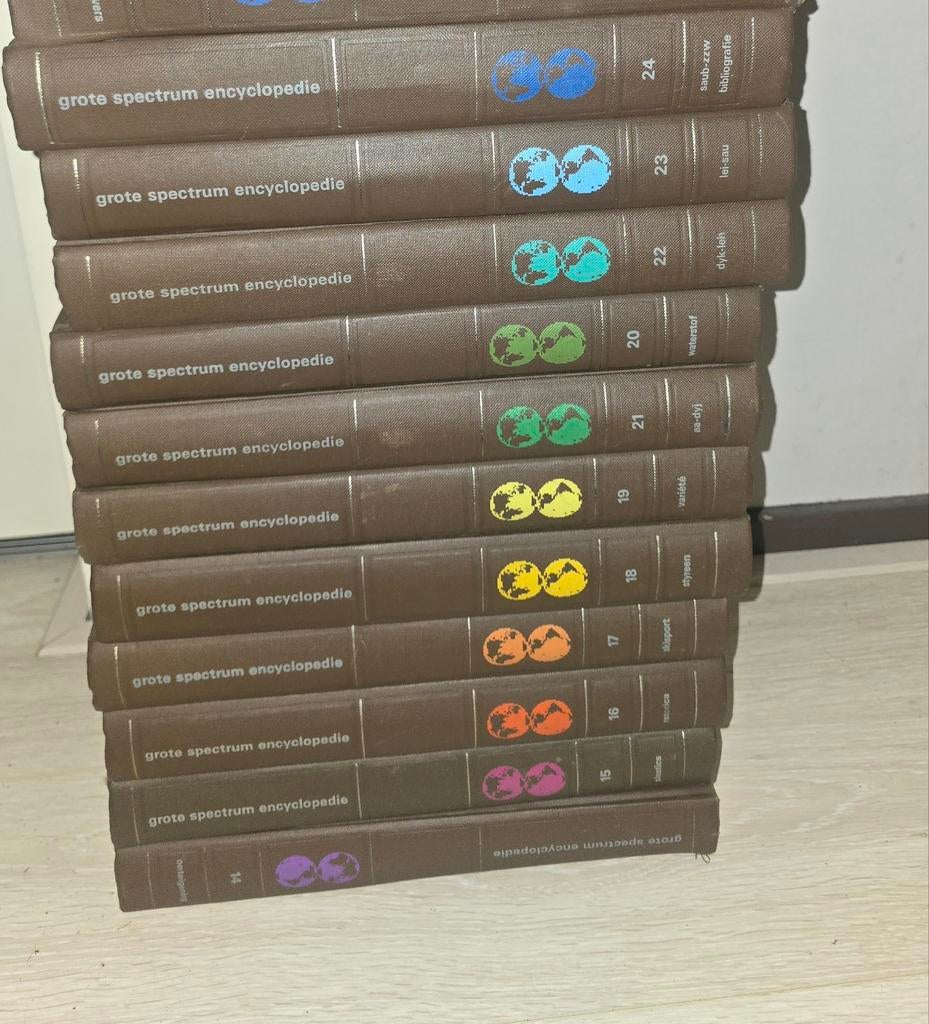 Grote Spectrum Encyclopedie - Complete 24-delige serie, Ophalen of Verzenden, Zo goed als nieuw, Algemeen