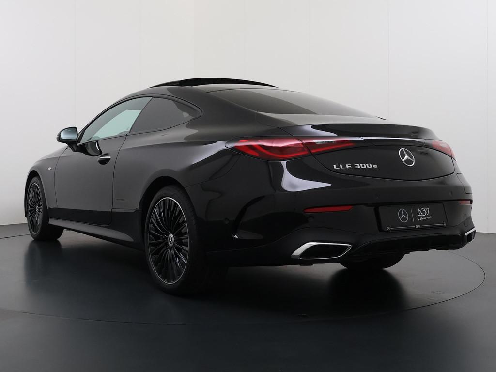 Mercedes-Benz CLE 300 e AMG Line Premium | Panorama - Schuif, Auto's, Mercedes-Benz, Automaat, 4 cilinders, Zwart, Plug-in hybride