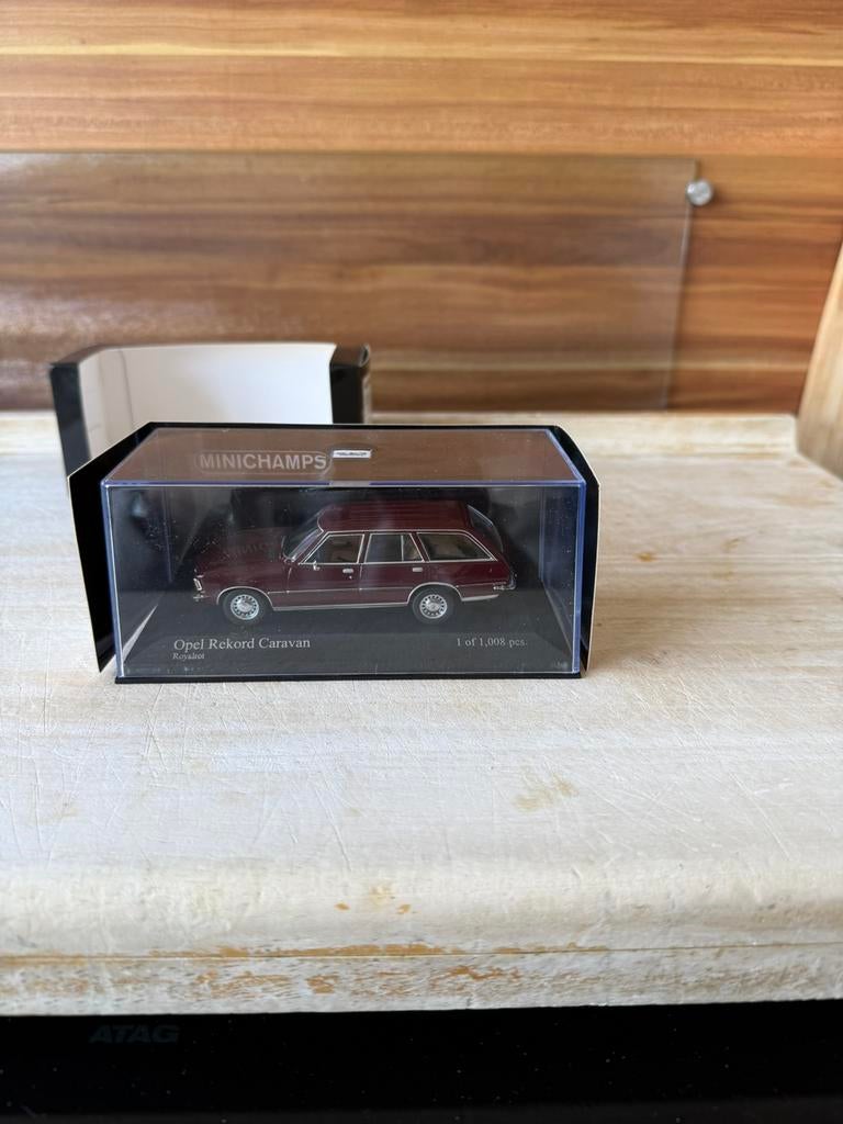 Minichamps Opel Rekord Caravan 1975 Royalrat 1 van 1008, Ophalen of Verzenden, Nieuw, Auto, MiniChamps