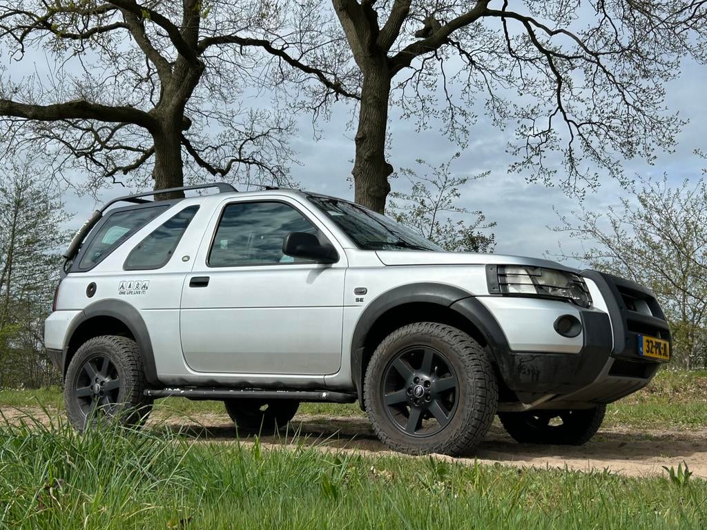 Land Rover Freelander 1.8i SE 4x4 cabrio en hardtop, Auto's, Land Rover, Zwart, 4 cilinders, 2000 kg, 1796 cc