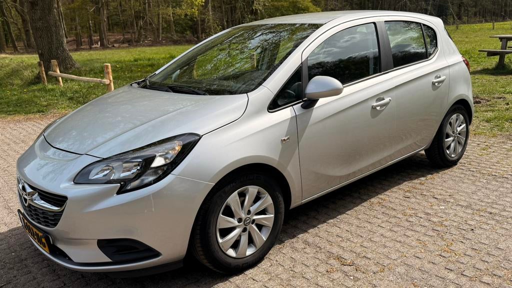 Opel Corsa 1.2 CarPlay Edition Super Netjes!!, Auto's, Opel, Voorwielaandrijving, 1229 cc, 49 €/maand, Handgeschakeld