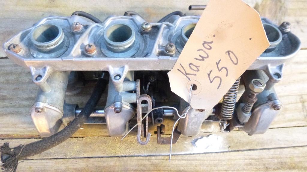 Kawasaki Z 550 4 cil. carburateur set, Ophalen of Verzenden, Gebruikt