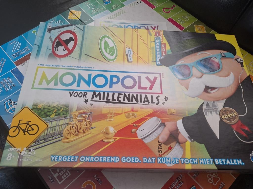Monopoly voor Millennials, Ophalen of Verzenden, Zo goed als nieuw