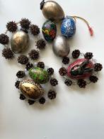 Pasen Decoratieve eieren en dennenappelkettingen, Ophalen of Verzenden, Gebruikt