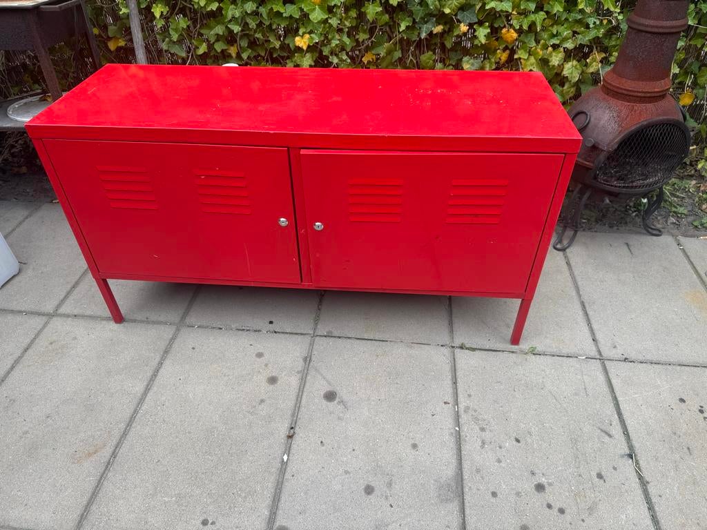 Rode metalen kast, Huis en Inrichting, Kasten | Overige, Ophalen, Gebruikt