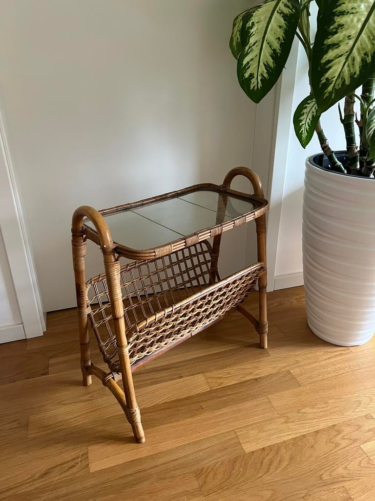 Jaren 70 bamboe bijzettafel lectuurbak glasplaat Frans, Ophalen of Verzenden, Zo goed als nieuw