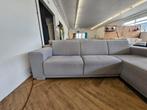 Compacte hoekbank grijs, 125 cm of meer, 125 cm of meer, Zo goed als nieuw, Info@homefriesland.nl