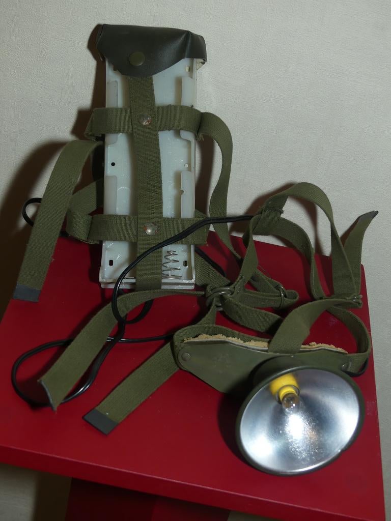 Militaire Hoofdlamp, Ophalen of Verzenden, Gebruikt, Batterij