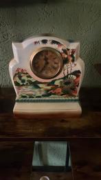 antieke porseleinen of aardewerk, Antiek en Kunst, Antiek | Klokken, Ophalen of Verzenden