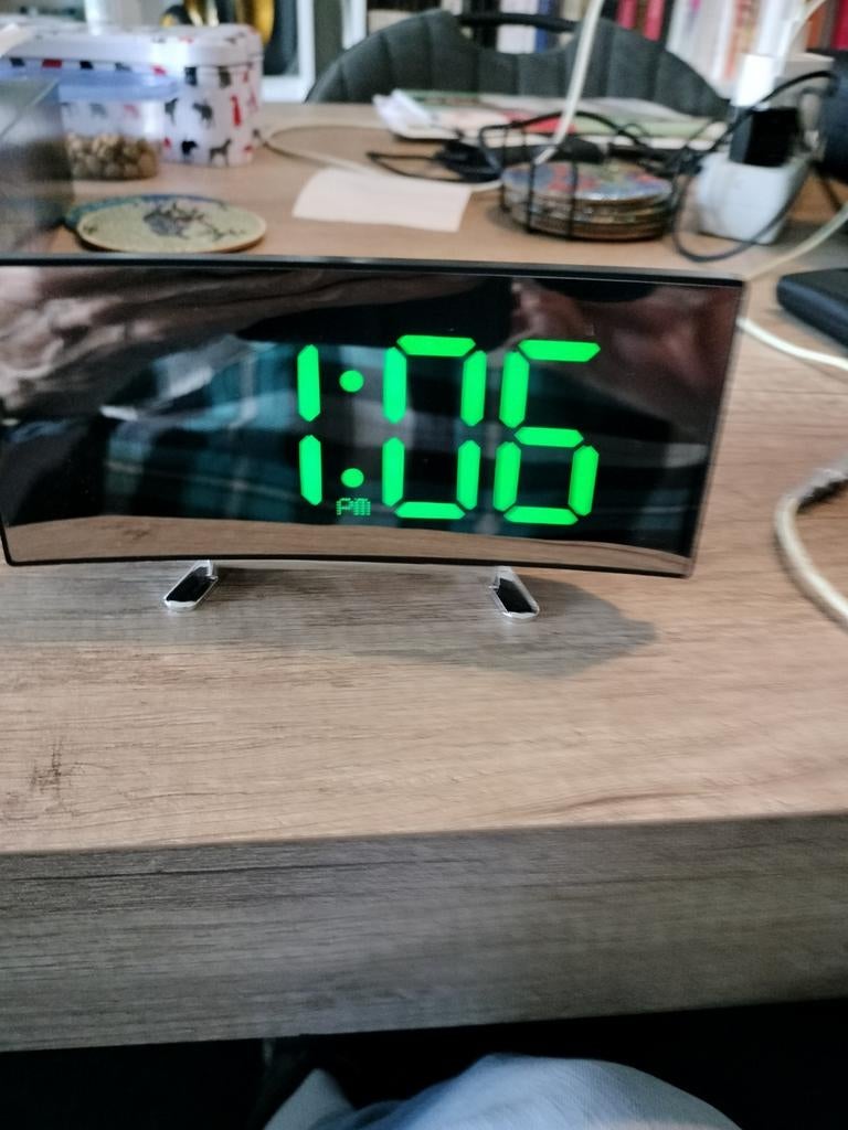 Veelzijdige wekker, Ophalen of Verzenden, Zo goed als nieuw, Digitaal