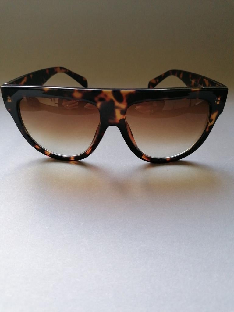 Celine zonnebril havanna CL41026/S, Ophalen