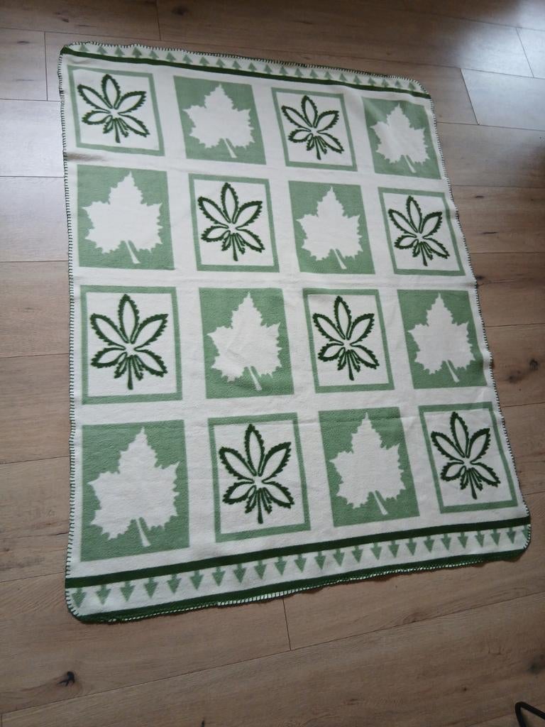 Yves Rocher deken met bladmotief, Ophalen of Verzenden, Zo goed als nieuw