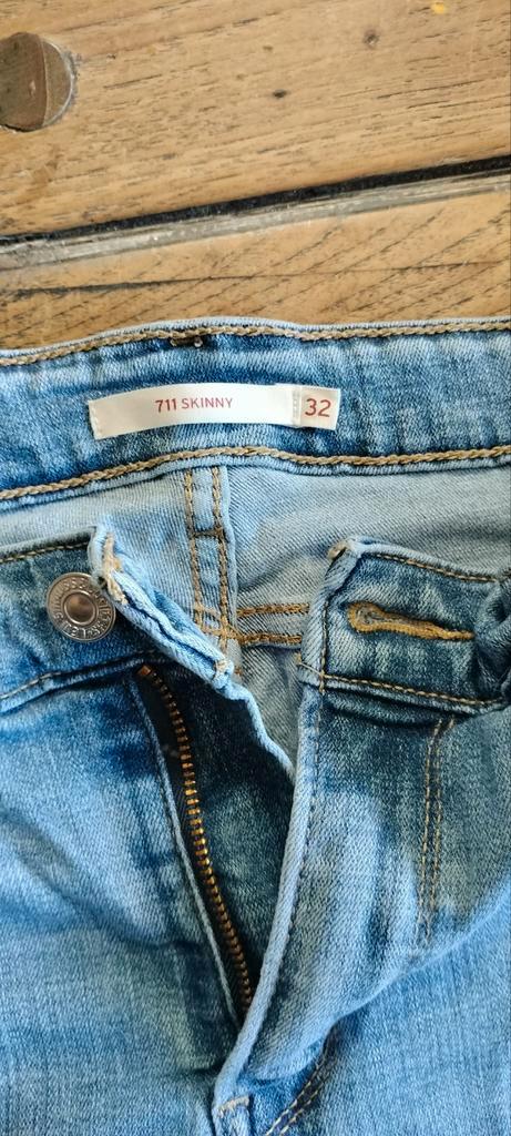 Levi's 711 Skinny Jeans - Maat 32/30 - Goede staat, Kleding | Dames, Spijkerbroeken en Jeans, Gedragen, W30 - W32 (confectie 38/40)