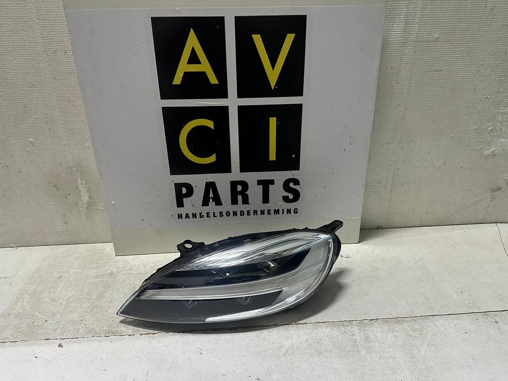 Koplamp Volvo V40 2 II Facelift FULL LED 31677022 links, Gebruikt, -, -, Ophalen of Verzenden