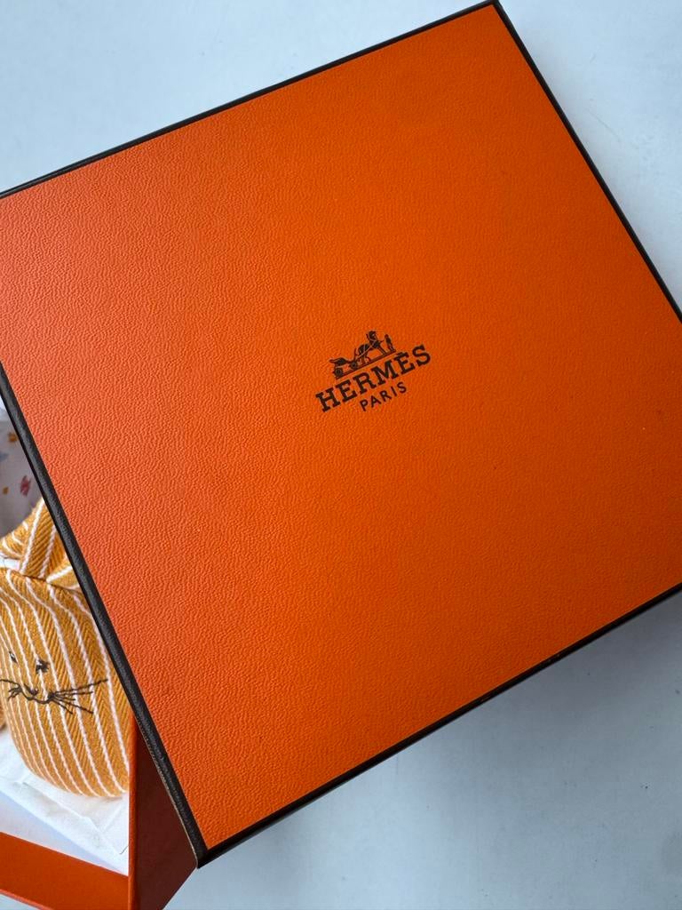 HERMÉS slofjes NIEUW, Ophalen of Verzenden, Zo goed als nieuw, Jongetje of Meisje, Slofjes