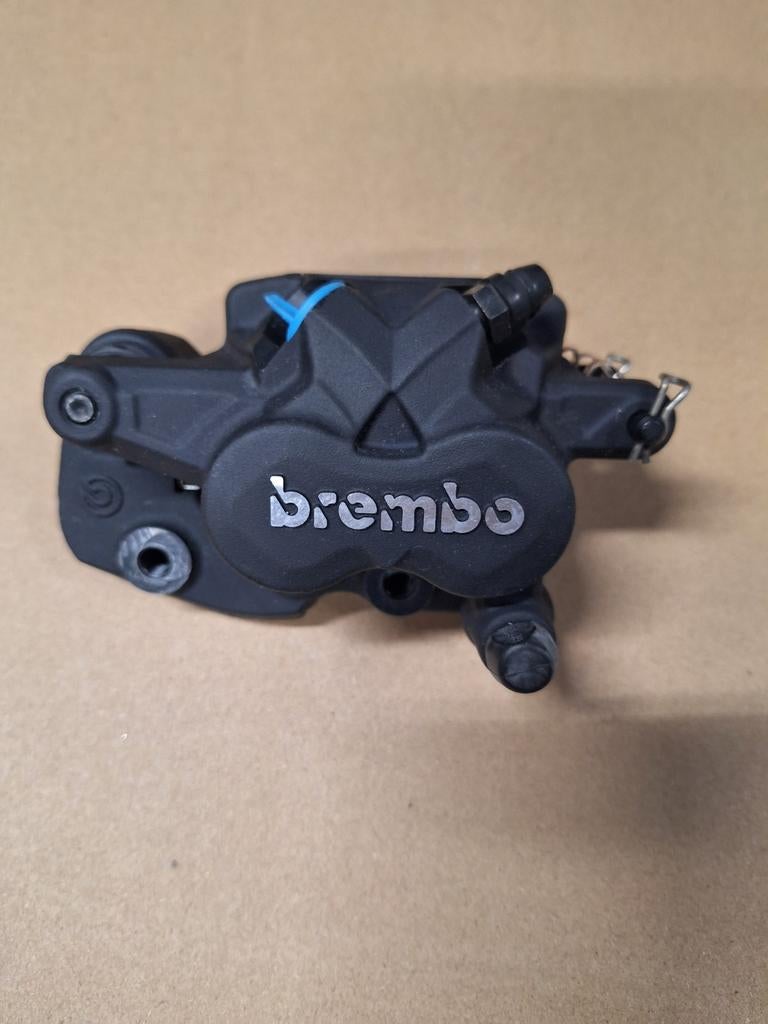 BMW R 1250 R 1200 Achterremklauw Compleet Nieuw, Motoren, Onderdelen | BMW, Ophalen of Verzenden, Nieuw