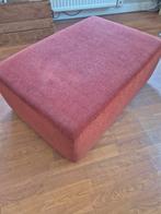 Royale hocker, voetenbank in een warme oranjerode tint, Ophalen, Zo goed als nieuw, Rechthoekig