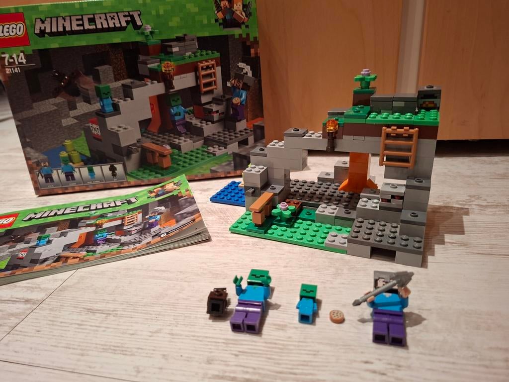 Lego Minecraft 21141 De Zombie Grot, Minecraft, Lego, Ophalen of Verzenden, Zo goed als nieuw