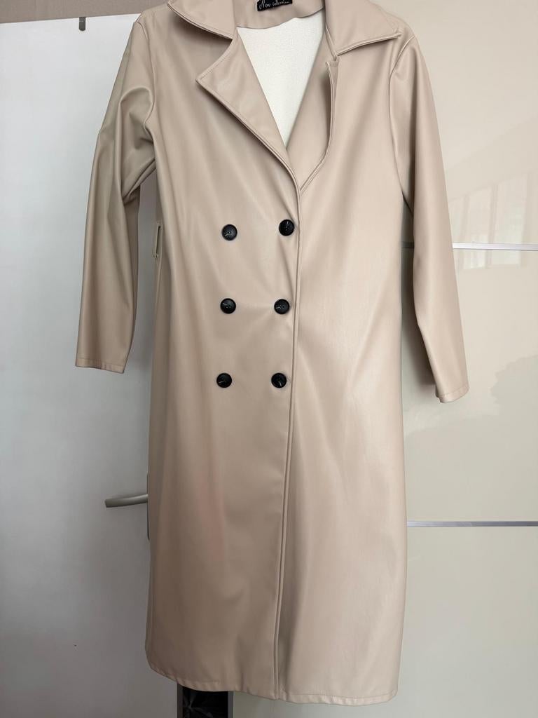 Beige imitatie leren trenchcoat, Maat 38/40 (M), Beige, Ophalen of Verzenden, Onbekend