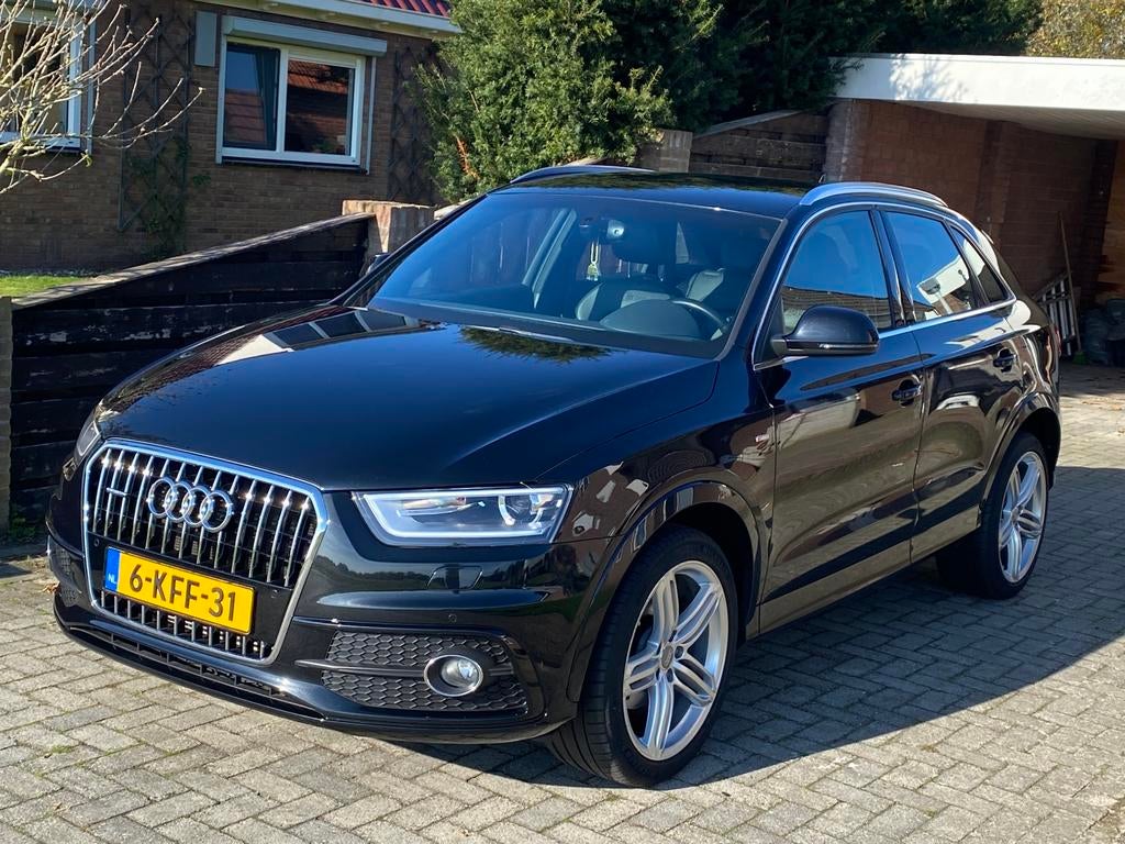 Audi Q3 2.0TFSI Quattro 125KW S-tron 2013 elec trekhaak, Auto's, 4 cilinders, Zwart, Origineel Nederlands, Vierwielaandrijving