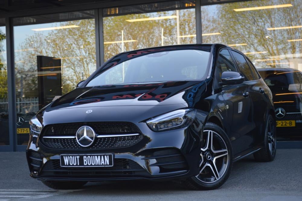 Mercedes-Benz B-Klasse 250 e AMG Led Widescreen Sfeer Camera, Auto's, Gebruikt, 4 cilinders, Zwart, 218 pk
