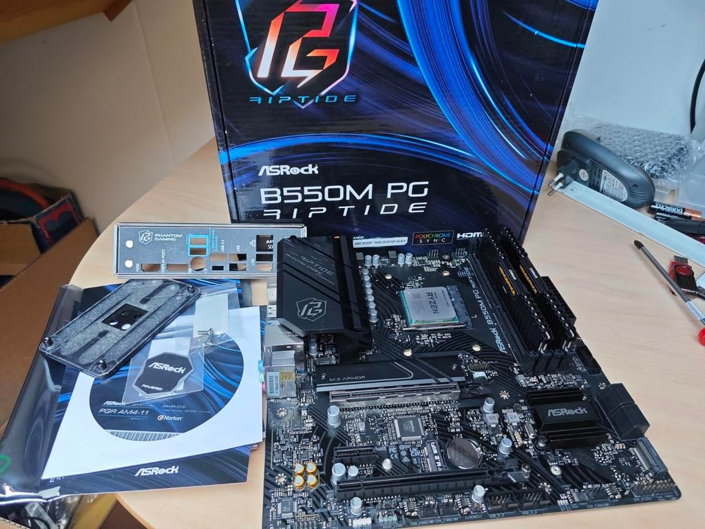 AM4 upgradeset - B550M, 5600x, 16GB aangeboden, Computers en Software, Desktop Pc's, Zo goed als nieuw, 3 tot 4 Ghz, 16 GB, Ophalen of Verzenden