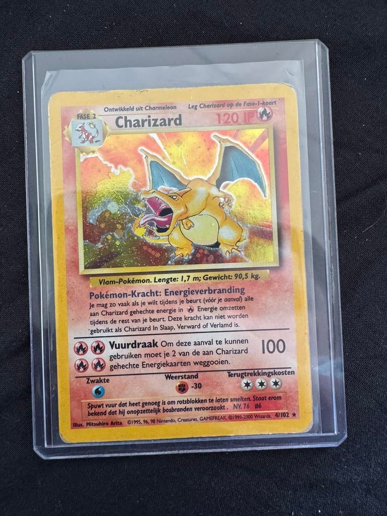 Charizard base set, Ophalen of Verzenden, Zo goed als nieuw