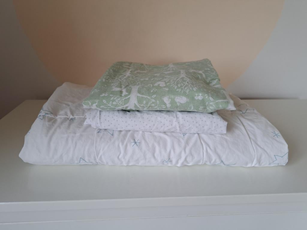 Ikea dekbed voor ledikant met 2 dekbedovertrekken, Overige maten, Wit, Ophalen of Verzenden, Deken of Dekbed