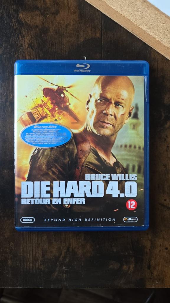 Die Hard 4.0 - Blu-ray (schade cover), Ophalen of Verzenden, Zo goed als nieuw, Actie