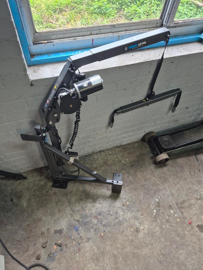 Lift scootmobiel rolstoel  rolstoellift scootmobiellift, Ophalen of Verzenden, 16 km/u of meer