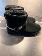 Zwarte Uggs maat 41, Kleding | Dames, Zwart, Lage of Enkellaarzen, Ophalen of Verzenden, Zo goed als nieuw