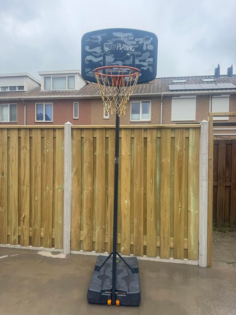 Basketbalpaal met bord en ring, Sport en Fitness, Basketbal, Ophalen of Verzenden, Gebruikt, Ring, Bord of Paal