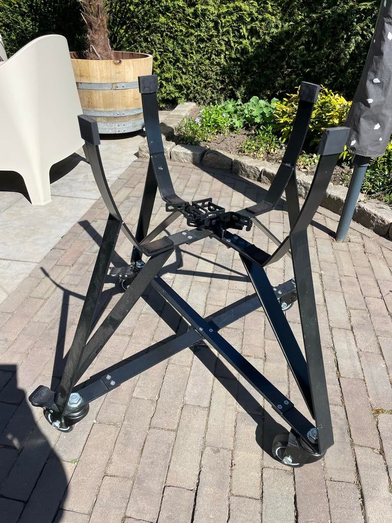 Verrijdbaar onderstel voor barbecue/kamado/urban chef, Tuin en Terras, Barbecue-accessoires, Ophalen, Gebruikt