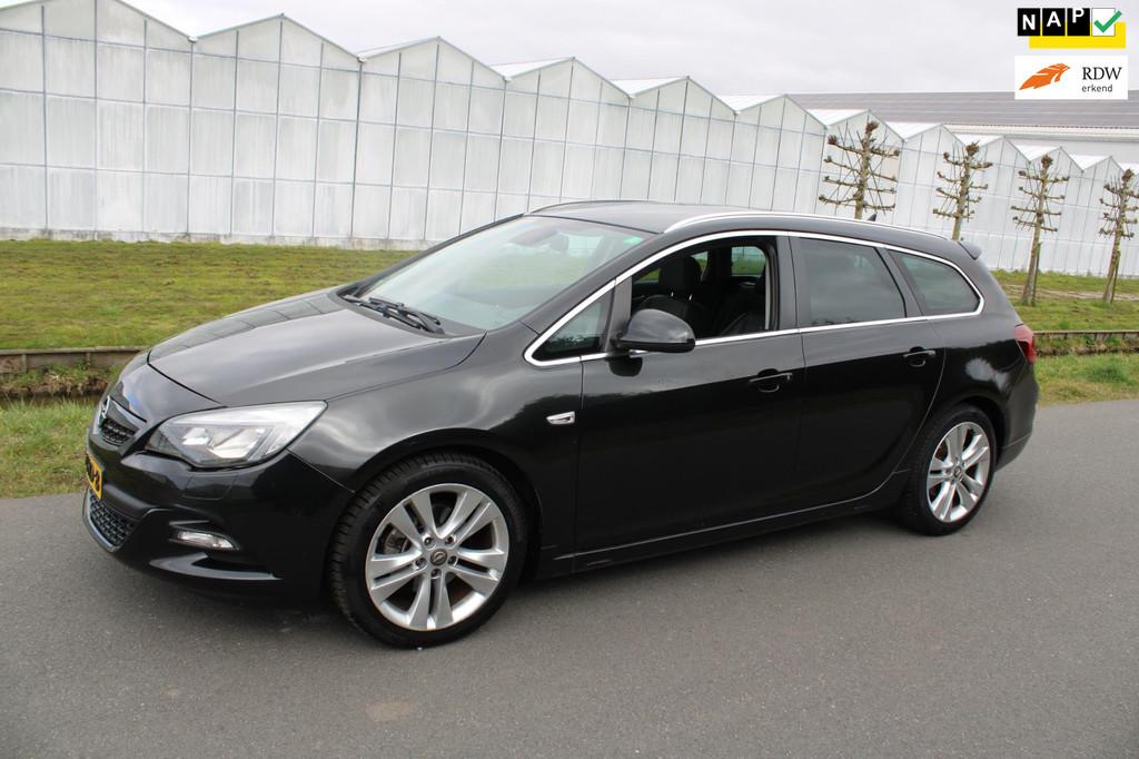 Opel Astra Sports Tourer 1.6 Turbo Sport, Auto's, Voorwielaandrijving, Euro 5, 730 kg, Gebruikt