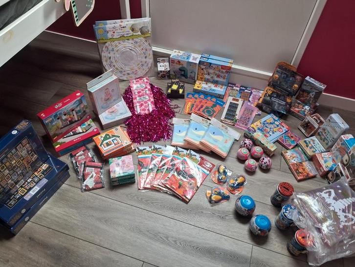 Party handel nieuw speelgoed!, Diversen, Rommelmarktspullen, Ophalen