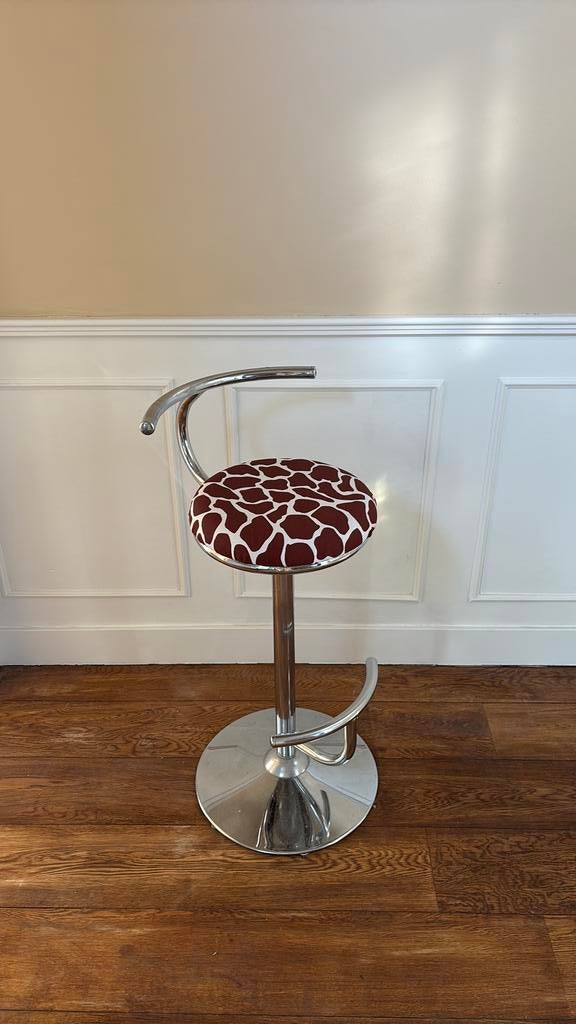 Chrome rvs barkruk 1 stuk, Huis en Inrichting, Barkrukken, 1 kruk, Ophalen of Verzenden, Zo goed als nieuw, 60 tot 90 cm