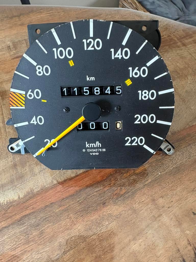 Mercedes W124 kilometerteller teller snelheidsmeter, Ophalen, Gebruikt, Mercedes-Benz