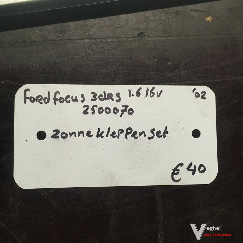 Ford Focus 3 drs 1.6 16v 2002 wagennr 250070   Zonnekleppen