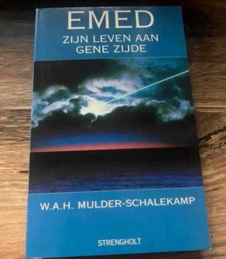 Emed - zijn leven aan Gene Zijde, Boeken, Ophalen of Verzenden, Zo goed als nieuw, Spiritualiteit algemeen, Achtergrond en Informatie