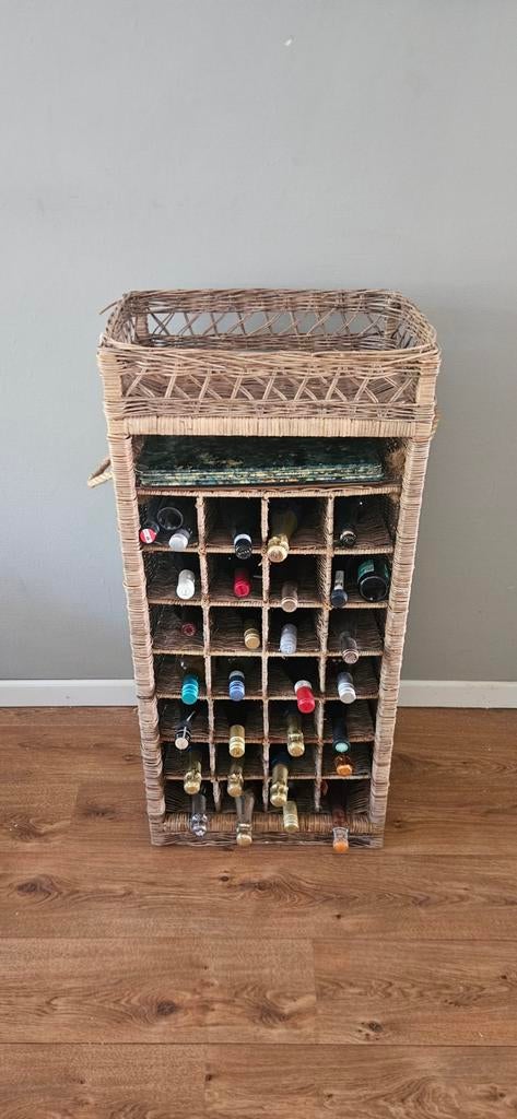 Origineel Riviera Maison Wijnrek Rotan voor 28 flessen, Ophalen, Overige materialen, Zo goed als nieuw, 25 flessen of meer