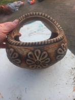 Decoratieve stenen mand met bloemmotief west Germany vintage, Ophalen of Verzenden